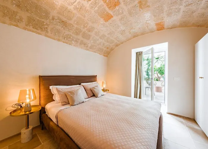 Helloapulia Charming Palazzo Clemente - Self-Catering Suites With Aircondition