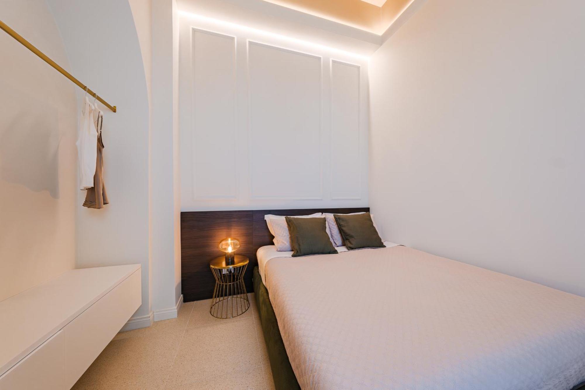 Helloapulia Charming Palazzo Clemente - Self-catering With Aircondition